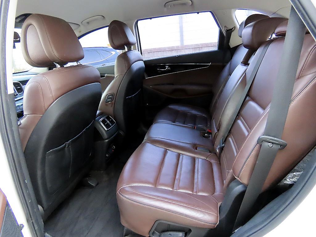 KIA Sorento - Vista 6