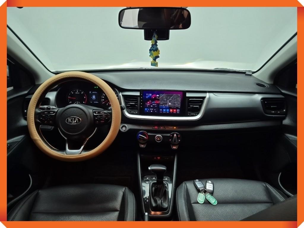 KIA Stonic - Vista 8