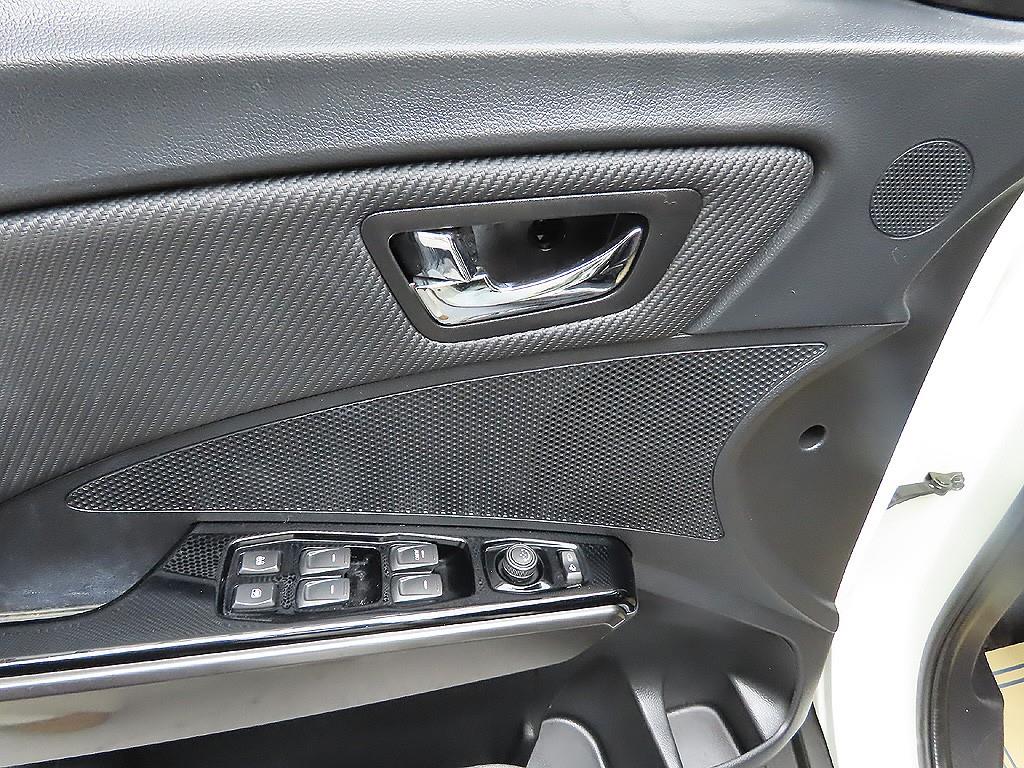 Ssangyong Tivoli 2020 Blanco - Importación desde Corea - HF Imports Iquique - Foto 12