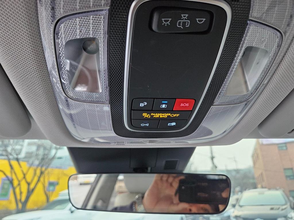 HYUNDAI Kona - Vista 10