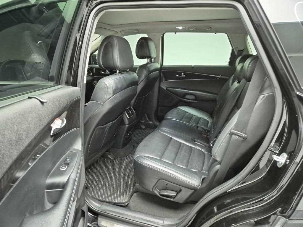 KIA Sorento - Vista 12