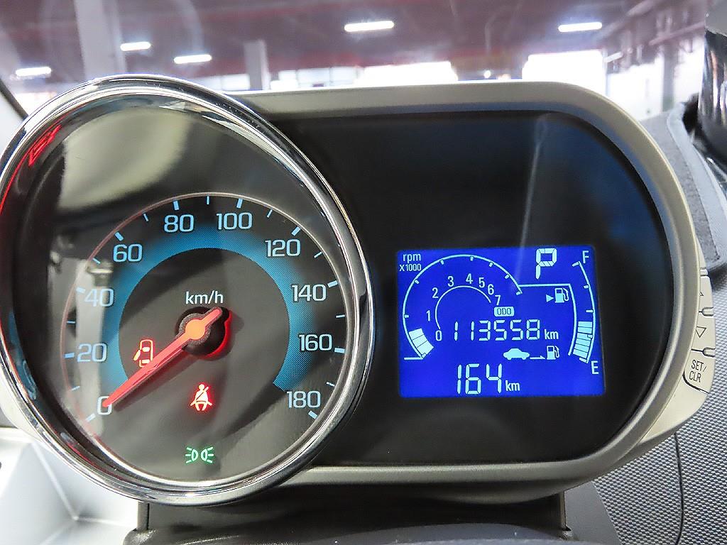 Chevrolet Spark - Vista 11