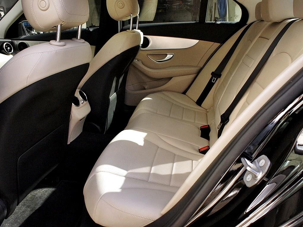 Mercedes Benz C Class - Vista 11