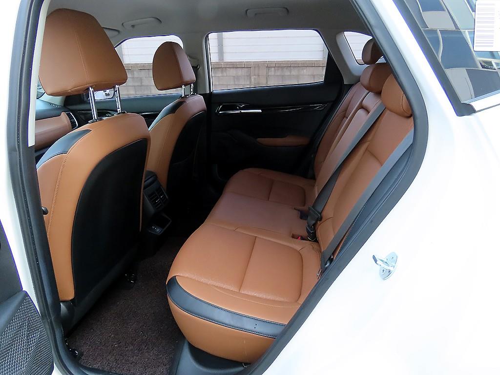 KIA Seltos - Vista 6