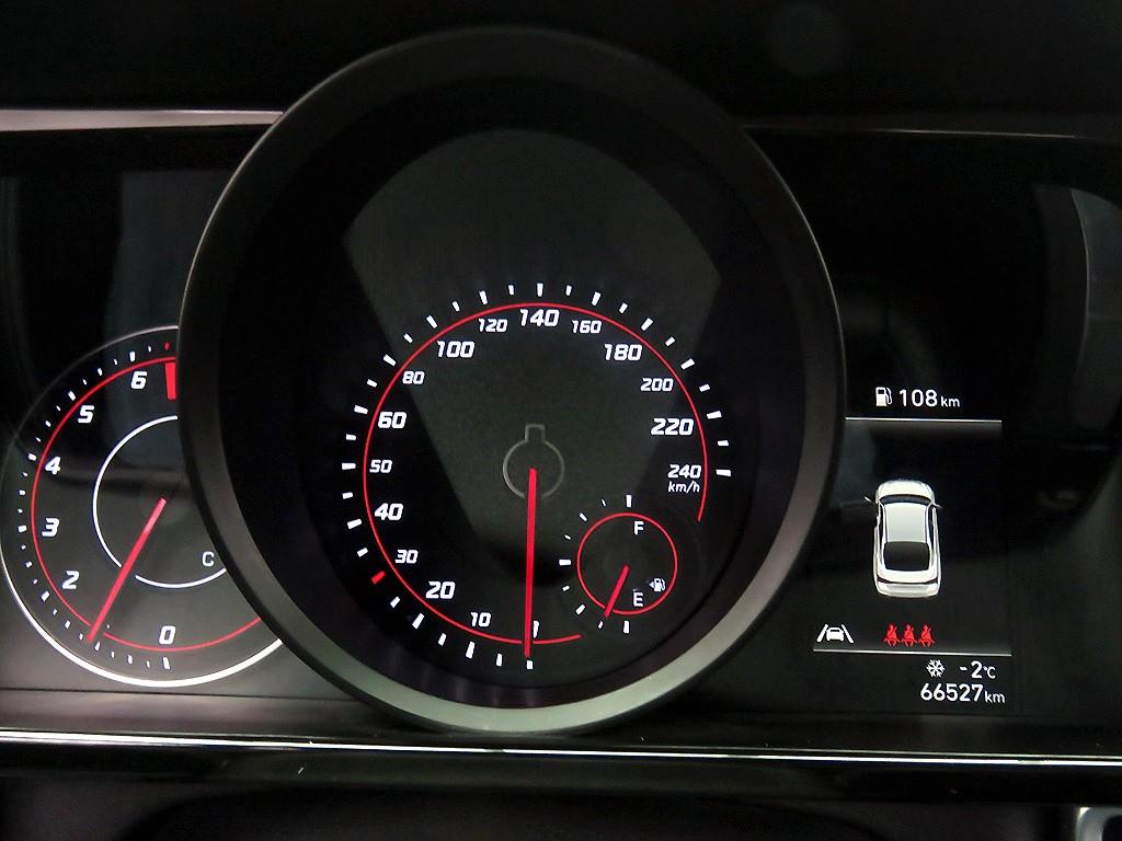 HYUNDAI Avante - Vista 11