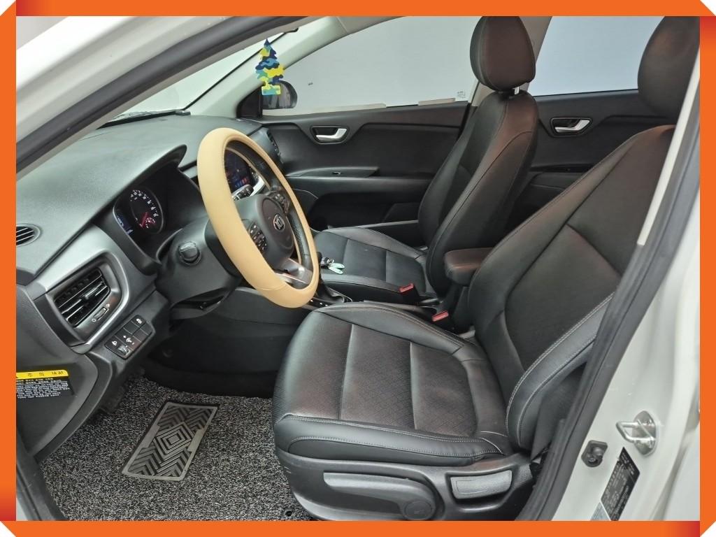 KIA Stonic - Vista 9