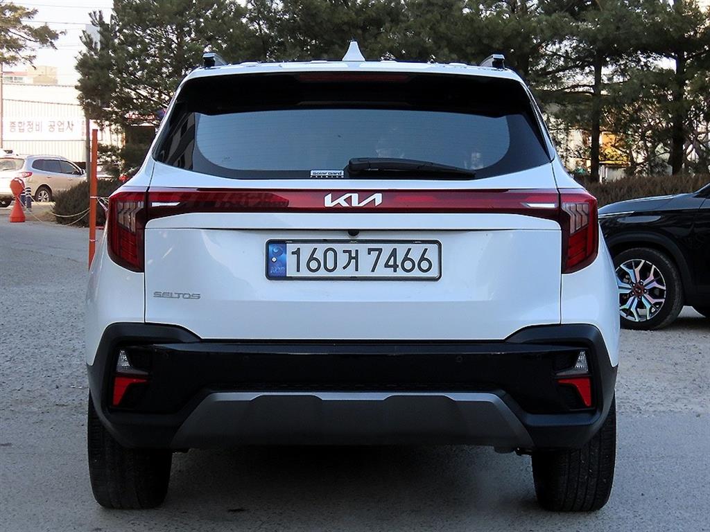 KIA Seltos - Vista 4