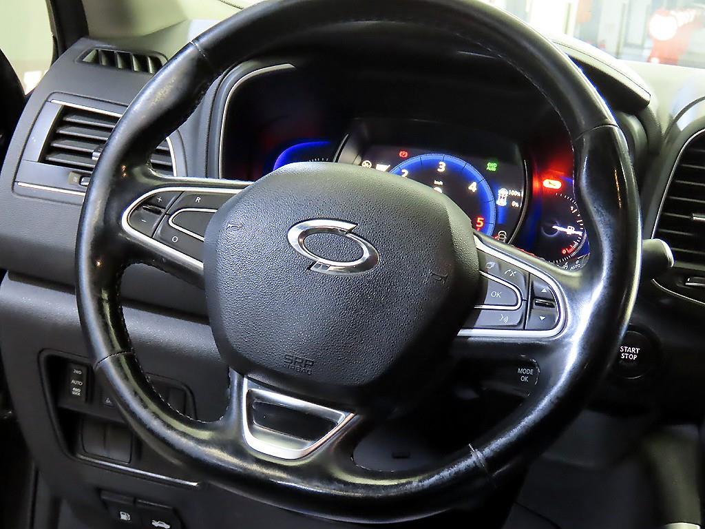 SAMSUNG QM6 - Vista 8