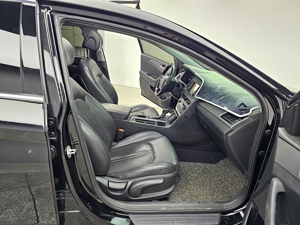 HYUNDAI Sonata - Vista 11