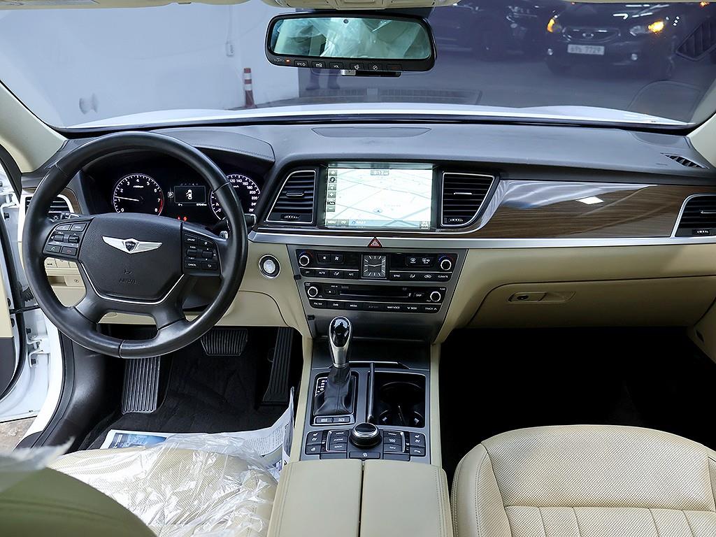 HYUNDAI Genesis - Vista 9