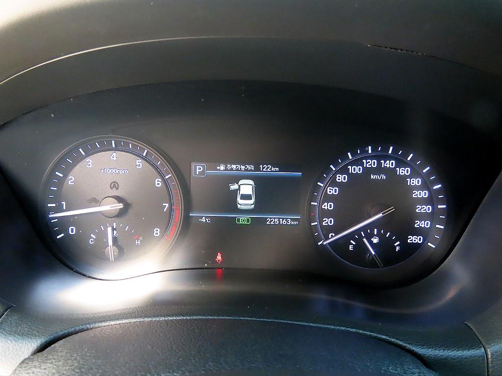 Genesis G80 - Vista 9