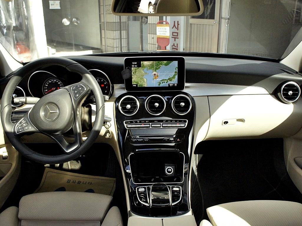 Mercedes Benz C Class 2018 Negro - Importación desde Corea - HF Imports Iquique - Foto 7