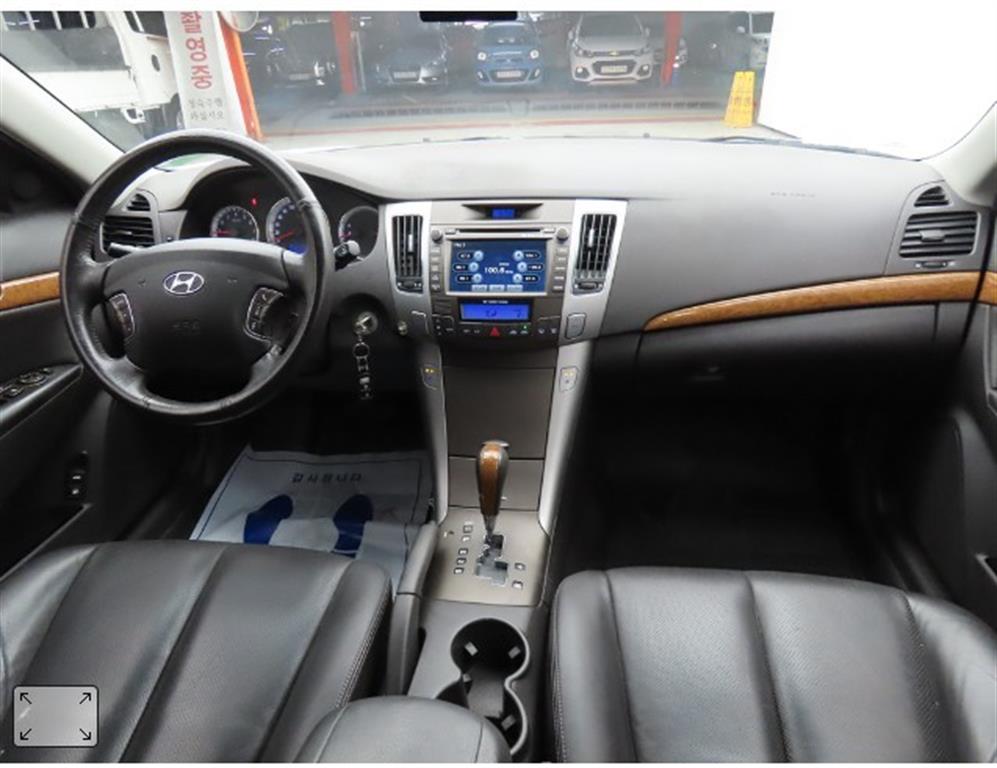 HYUNDAI Sonata - Vista 7