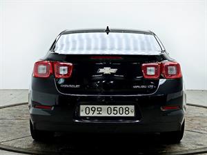 Chevrolet Malibu - Vista 6