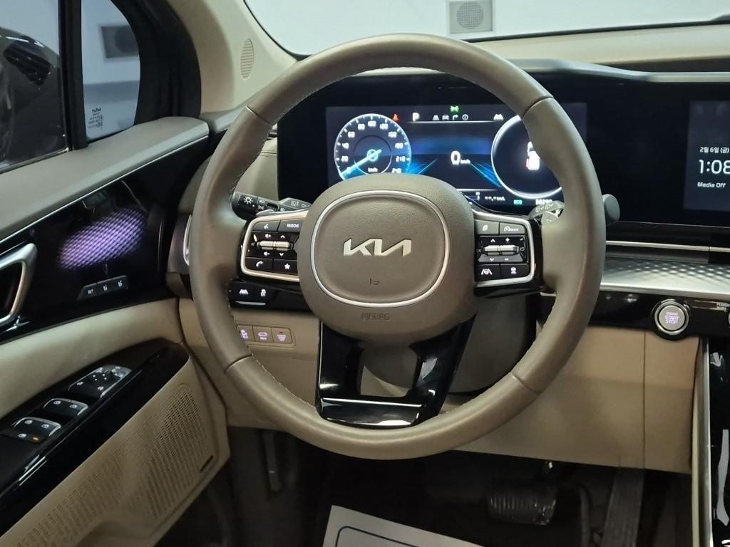KIA Carnival - Vista 9