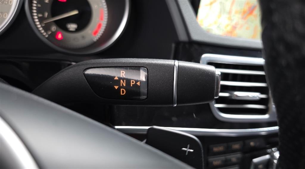 Mercedes Benz E class - Vista 9