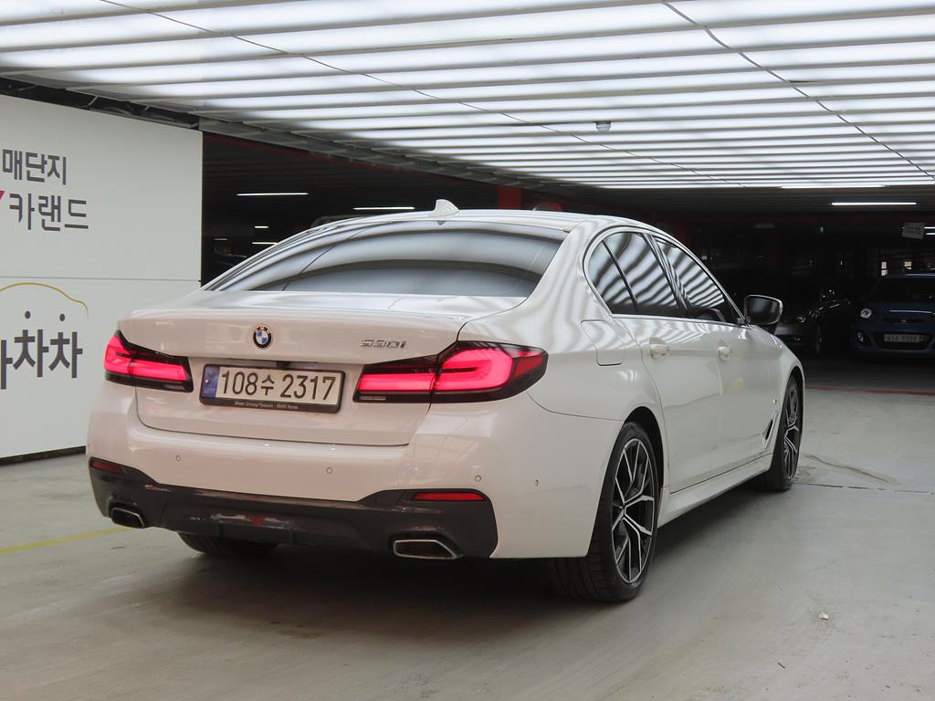 BMW 5 Series - Vista 4