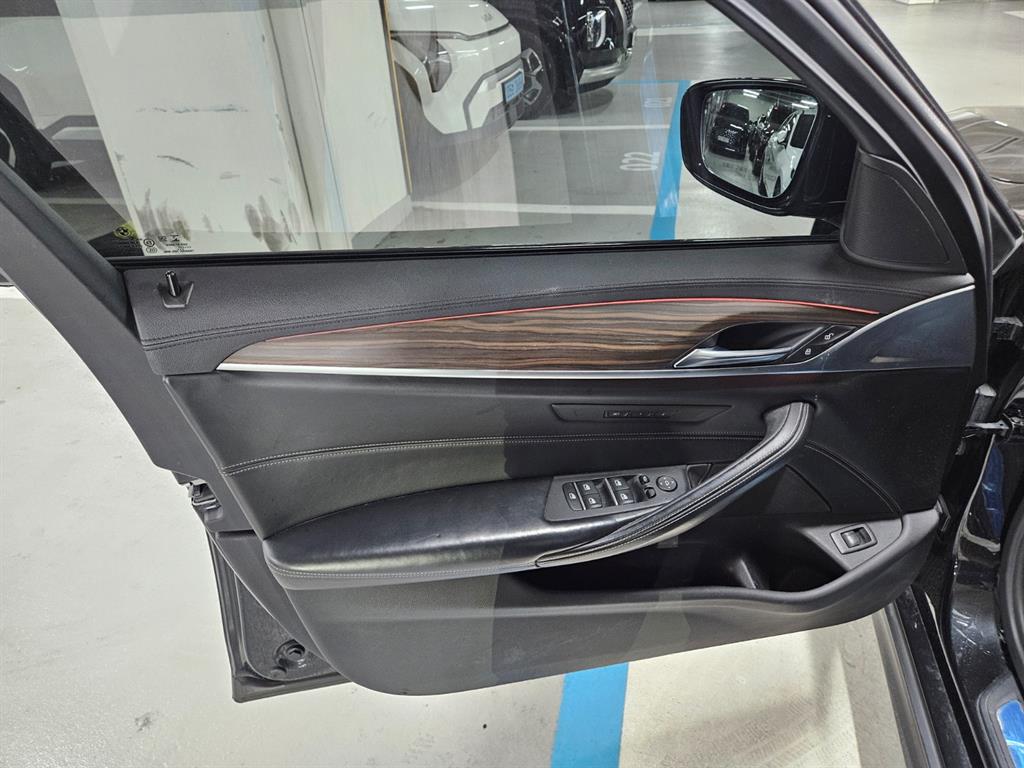 BMW 5 Series - Vista 10