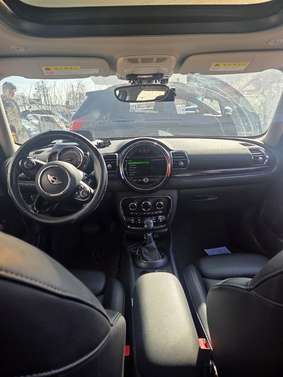 Mini Clubman - Vista 6