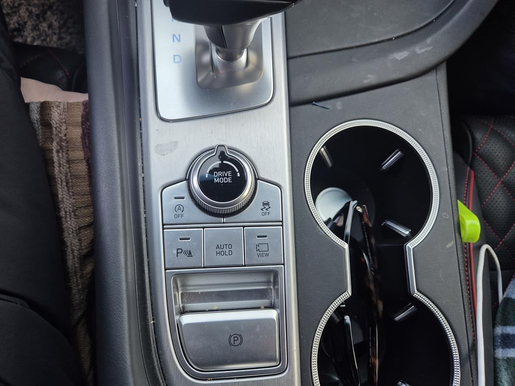 Genesis G70 - Vista 12