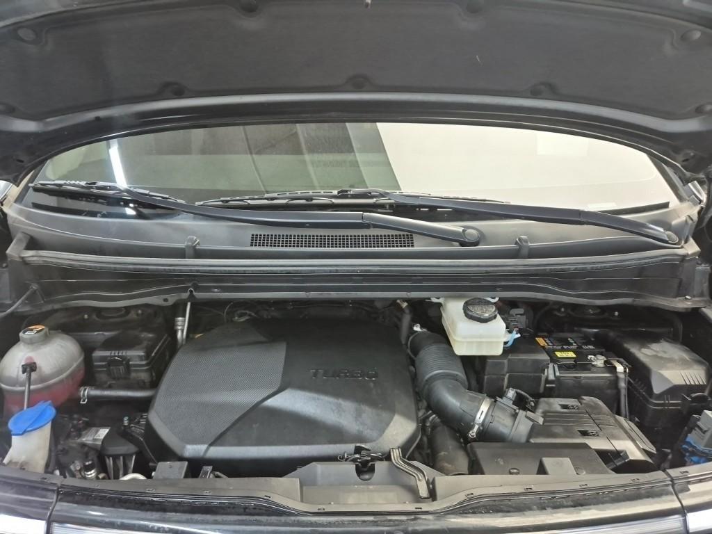 HYUNDAI Staria - Vista 5