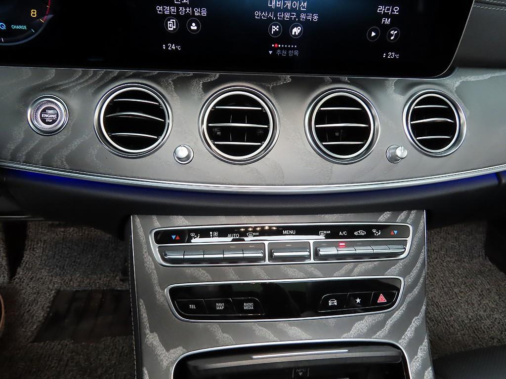 Mercedes Benz E class - Vista 10