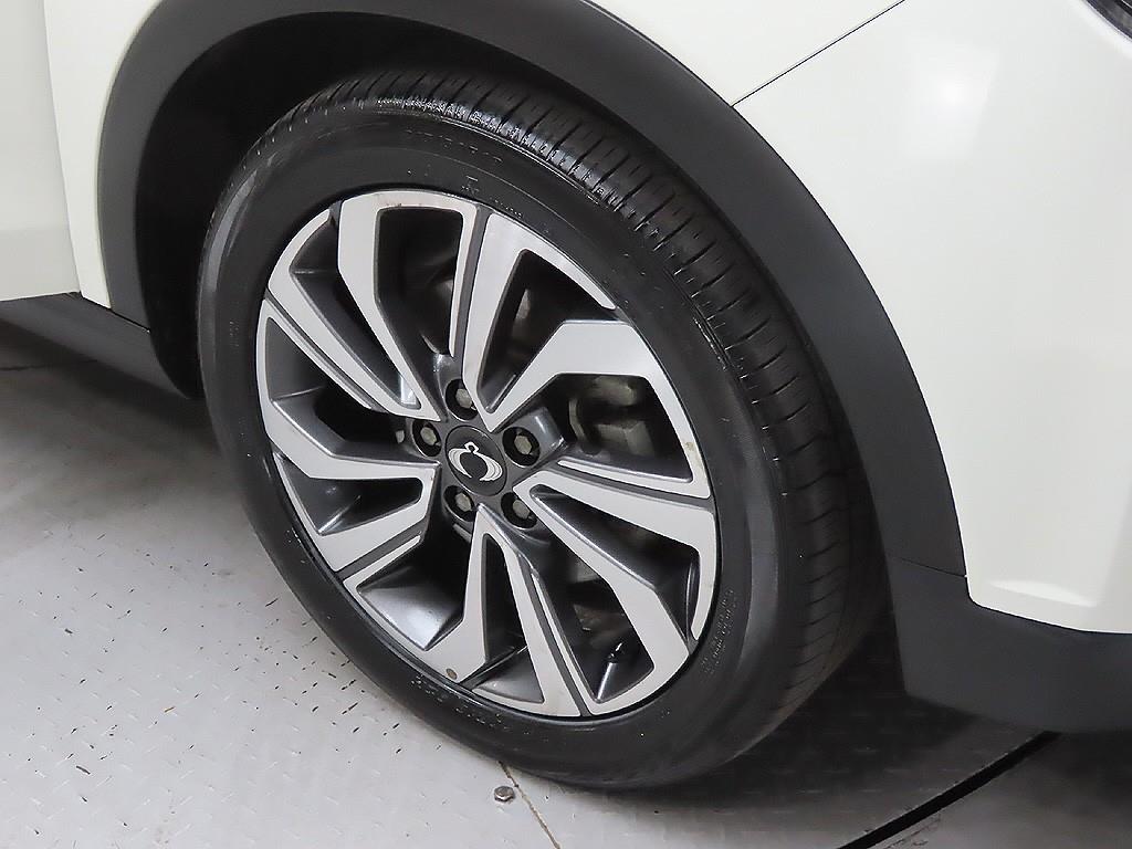 Ssangyong Tivoli - Vista 9