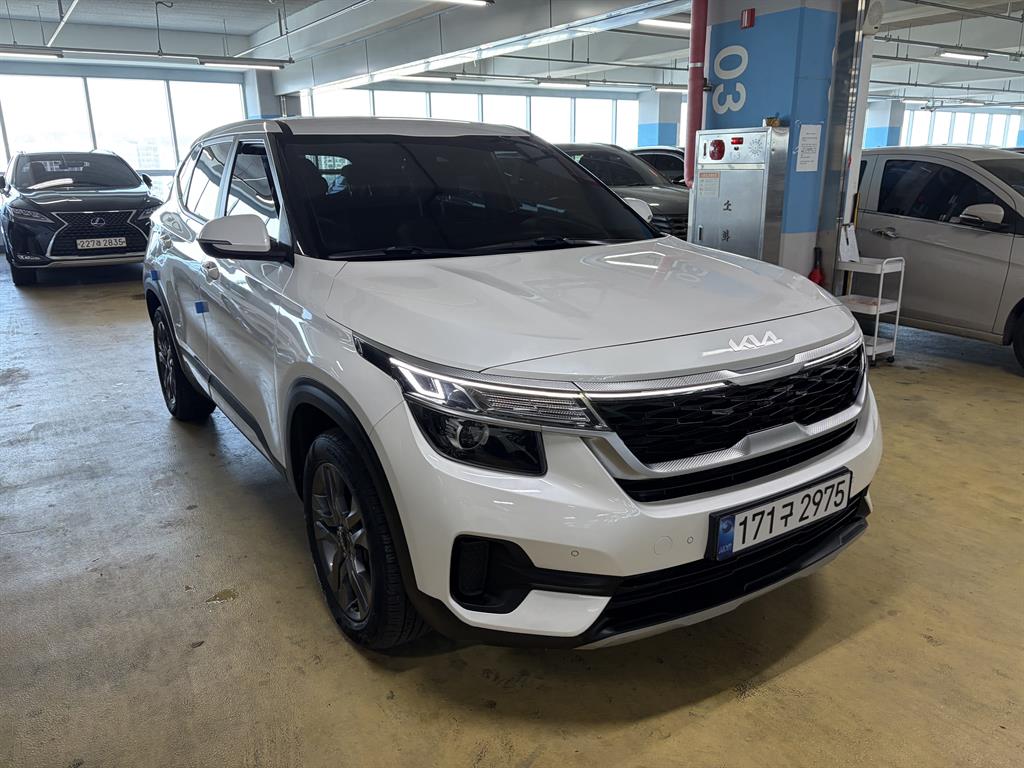 KIA Seltos - Vista 3