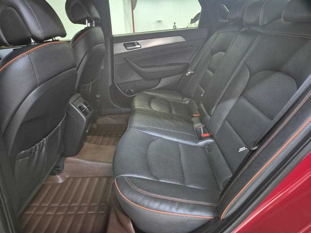 HYUNDAI Sonata - Vista 12