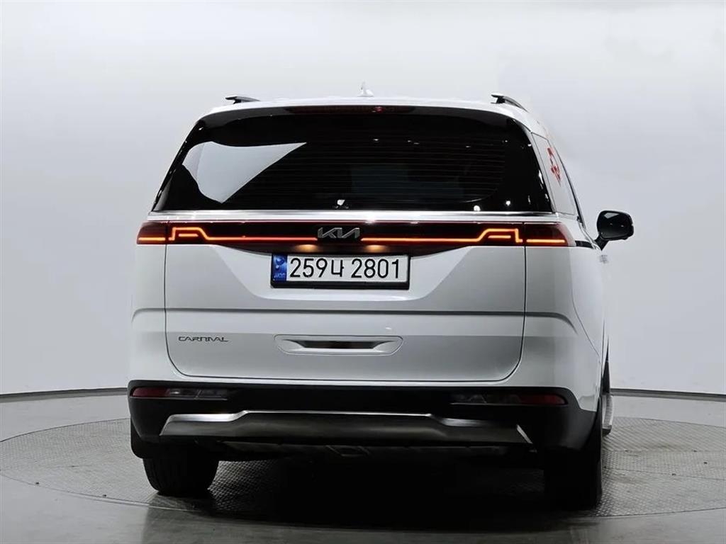 KIA Carnival - Vista 4