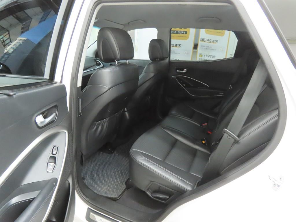 HYUNDAI Santa Fe - Vista 6