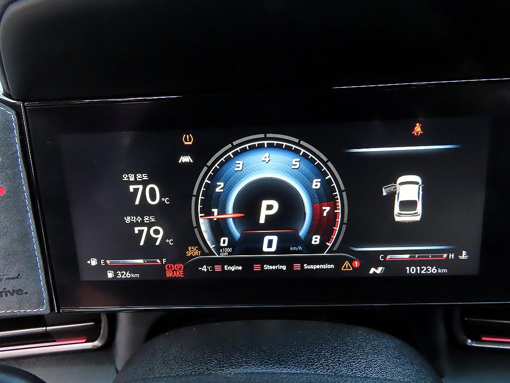 HYUNDAI Avante - Vista 9