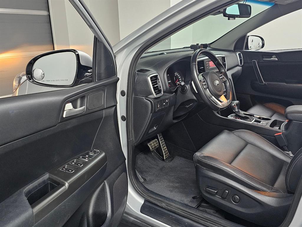 KIA Sportage - Vista 11