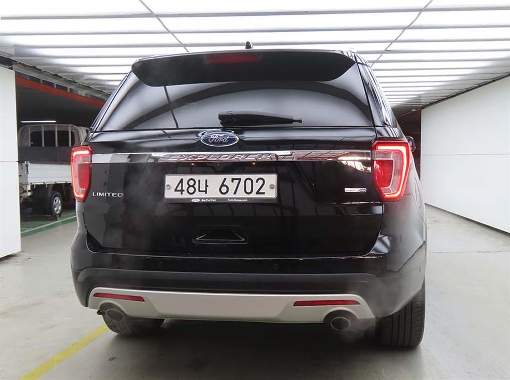 Ford Explorer - Vista 3