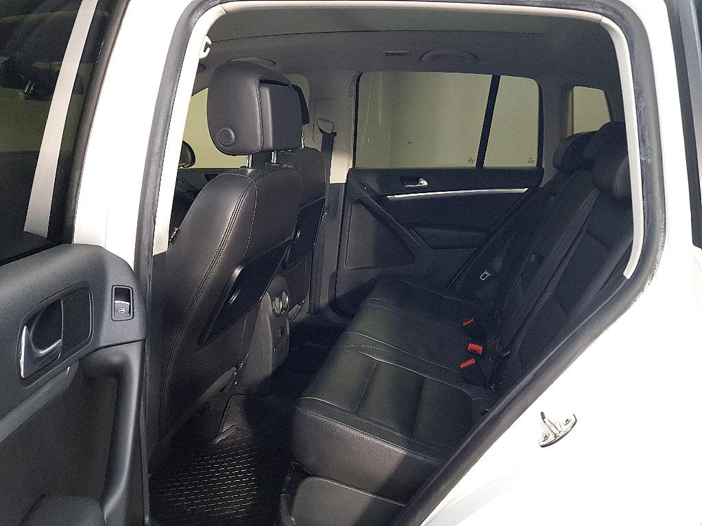Volkswagen Tiguan - Vista 9
