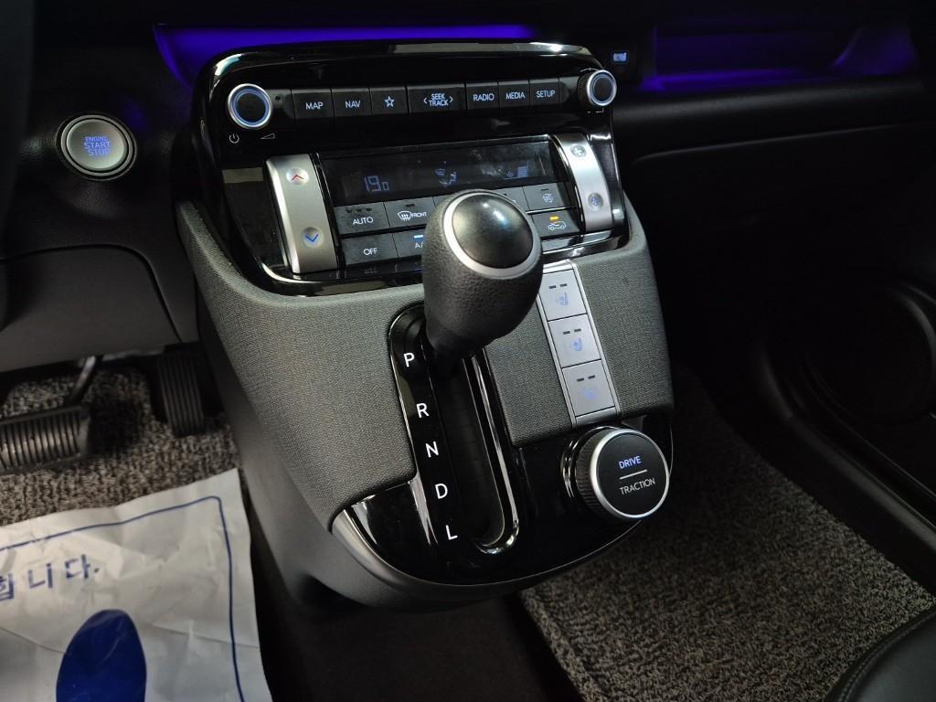 HYUNDAI Casper - Vista 8