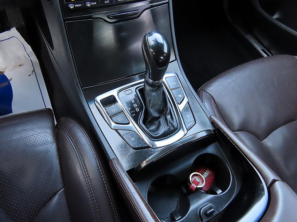 HYUNDAI Grandeur - Vista 10