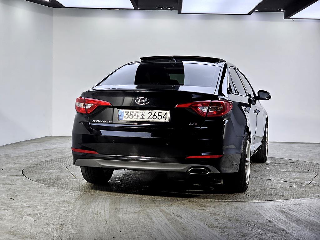 HYUNDAI Sonata - Vista 3