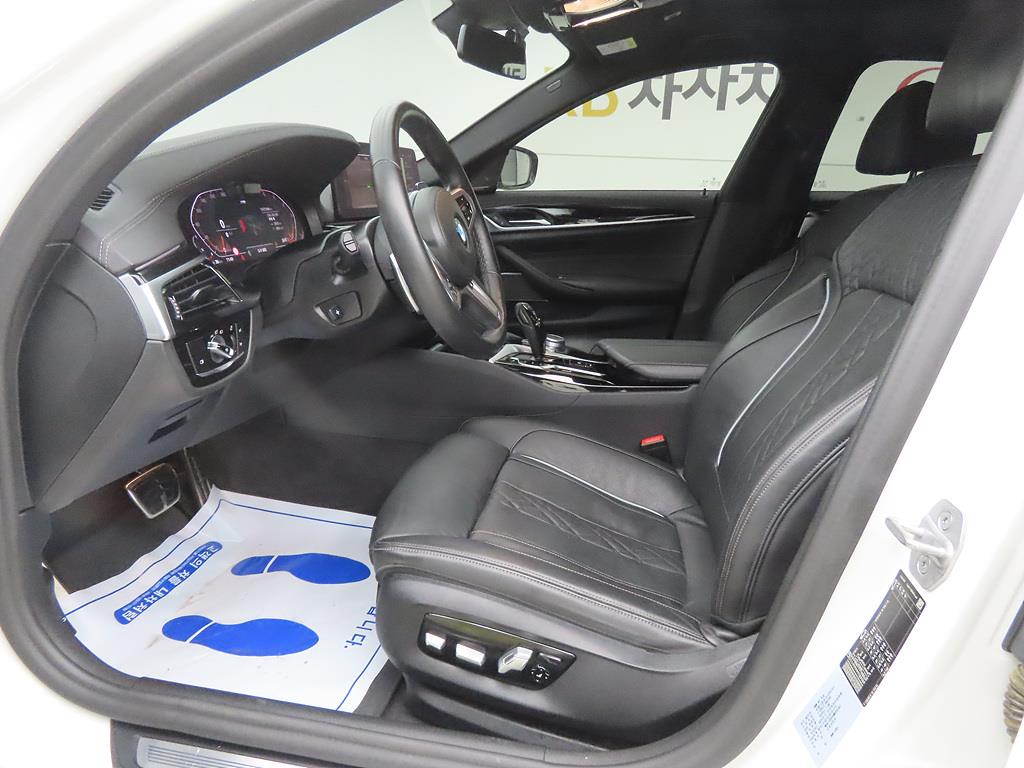 BMW 5 Series - Vista 5