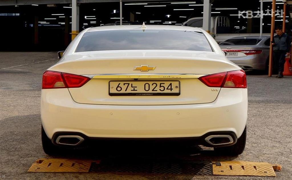 Chevrolet Impala - Vista 3