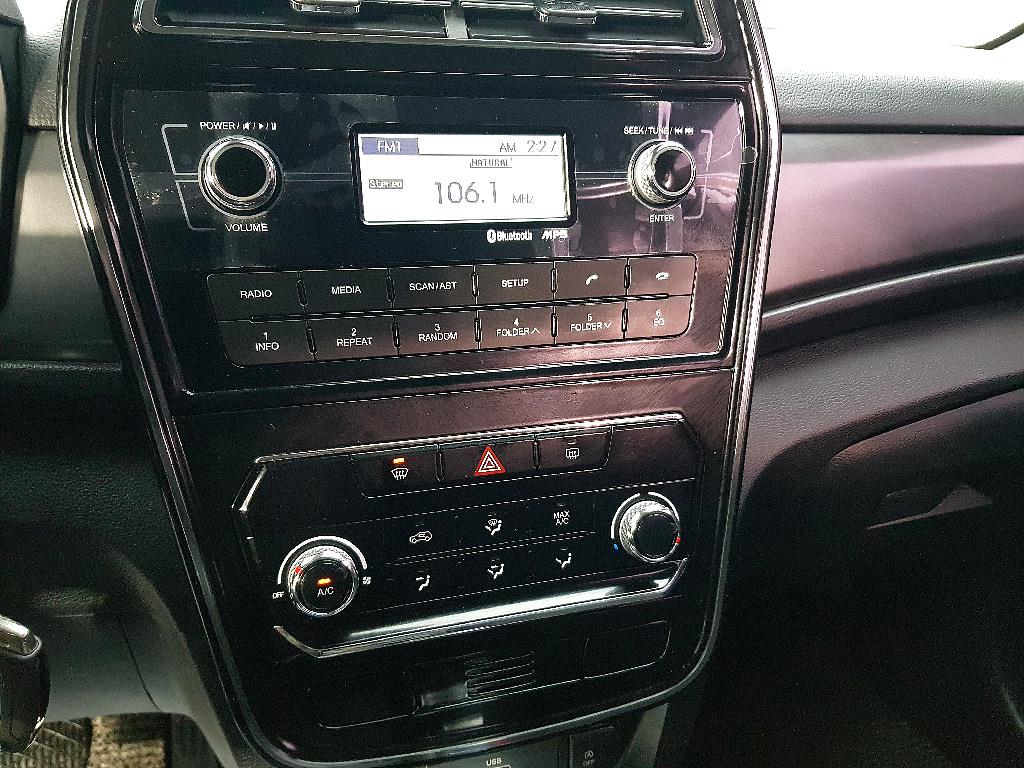 Ssangyong Tivoli 2020 Blanco - Importación desde Corea - HF Imports Iquique - Foto 15