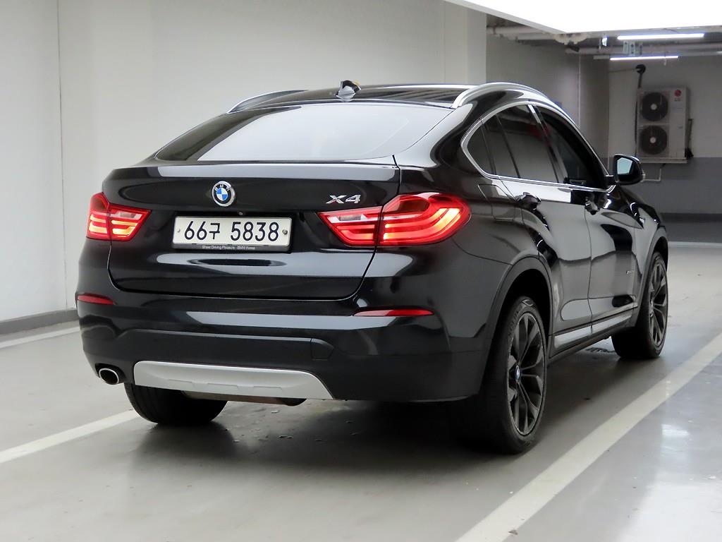 BMW X4 - Vista 4