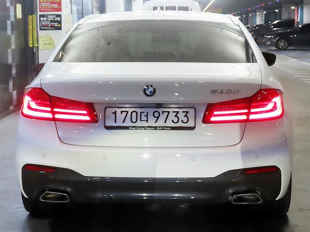 BMW 5 Series - Vista 5