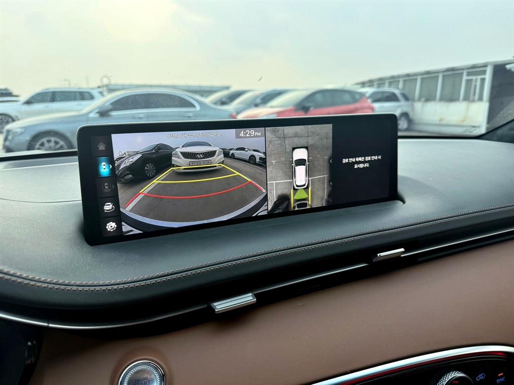 Genesis GV70 - Vista 10