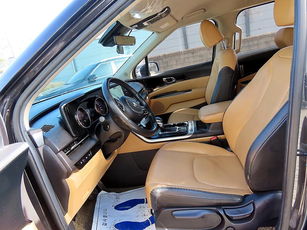 KIA Carnival - Vista 5