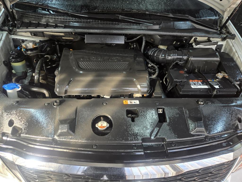 KIA Carnival 2014 Plateado - Importación desde Corea - HF Imports Iquique - Foto 18