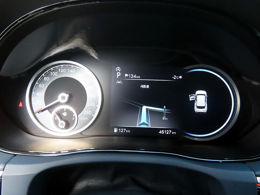 Genesis GV70 - Vista 9