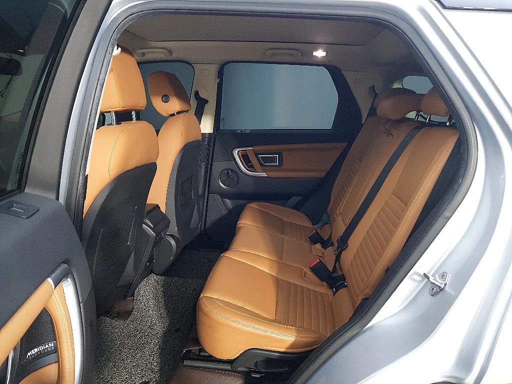 Land Rover Discovery Sports - Vista 8