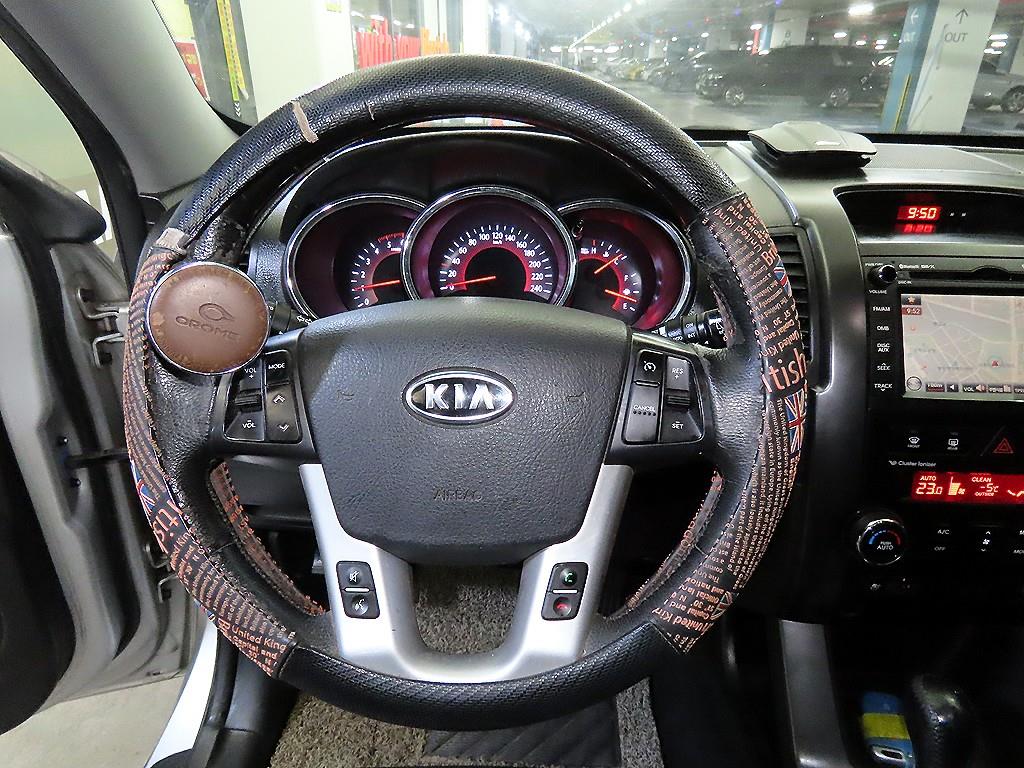 KIA Sorento - Vista 8