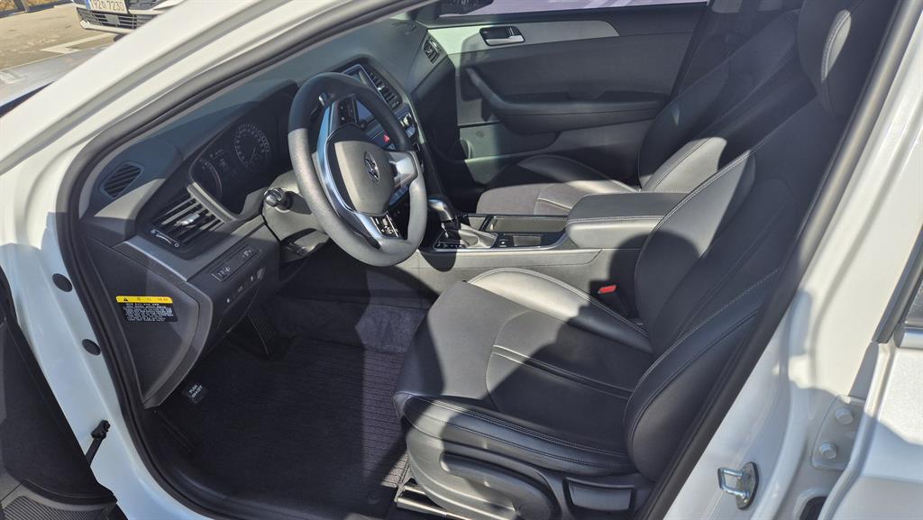 HYUNDAI Sonata - Vista 9